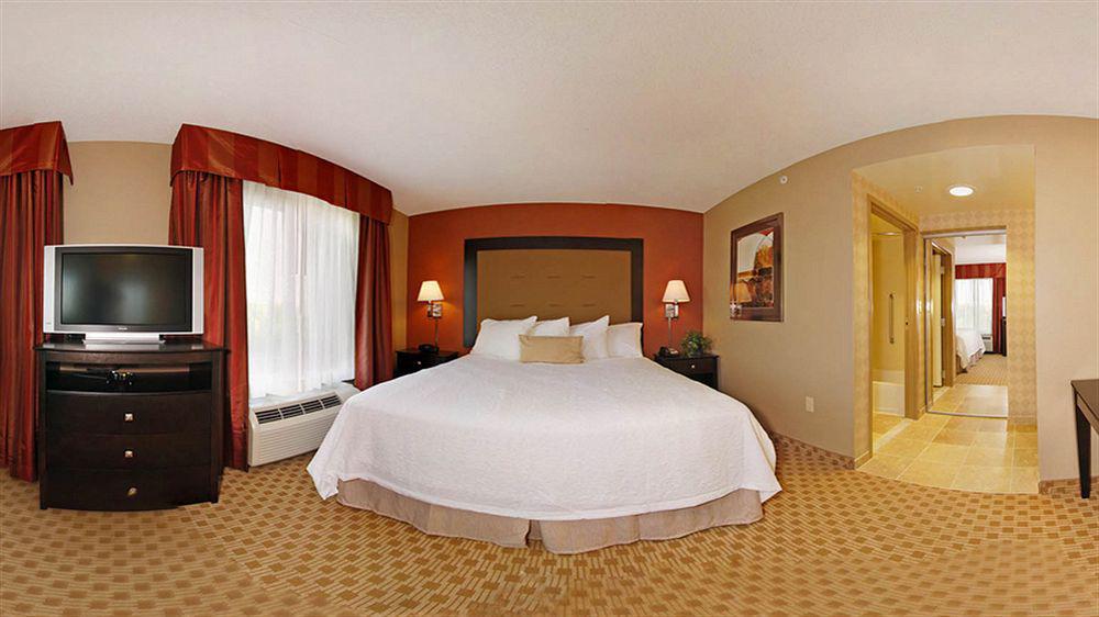 Hampton Inn & Suites Herndon-Reston Exteriör bild