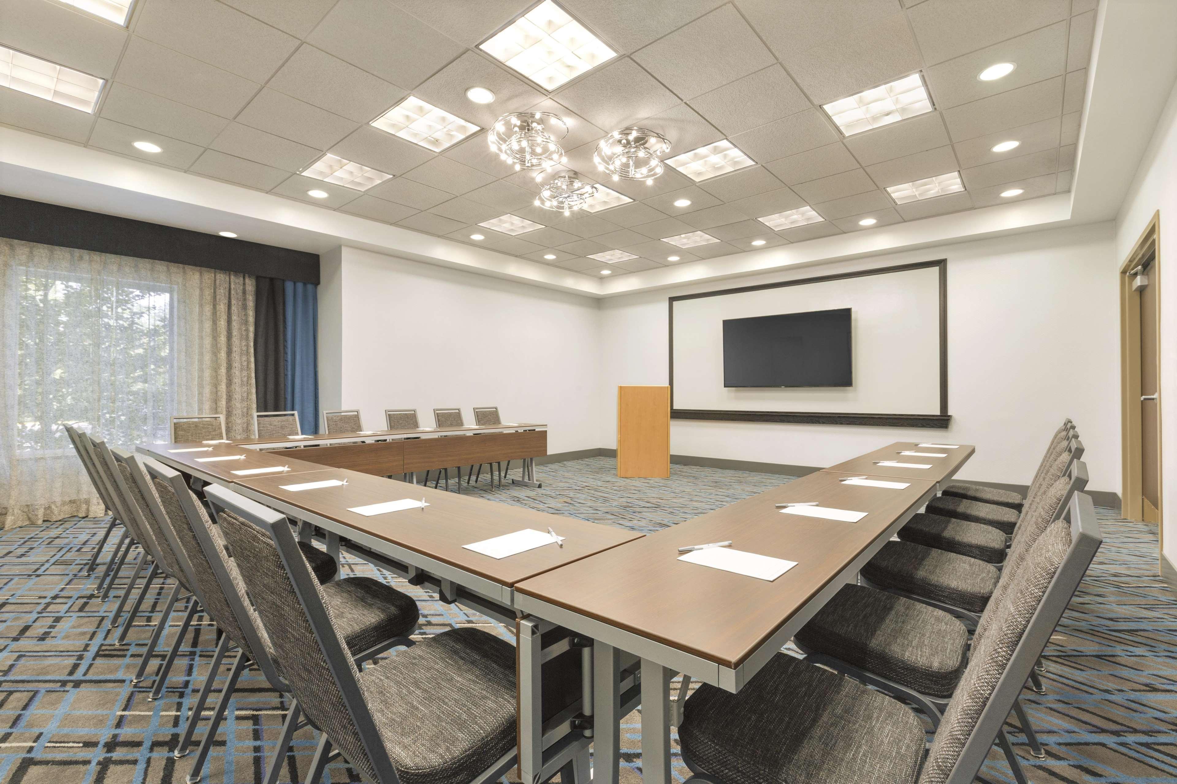 Hampton Inn & Suites Herndon-Reston Exteriör bild