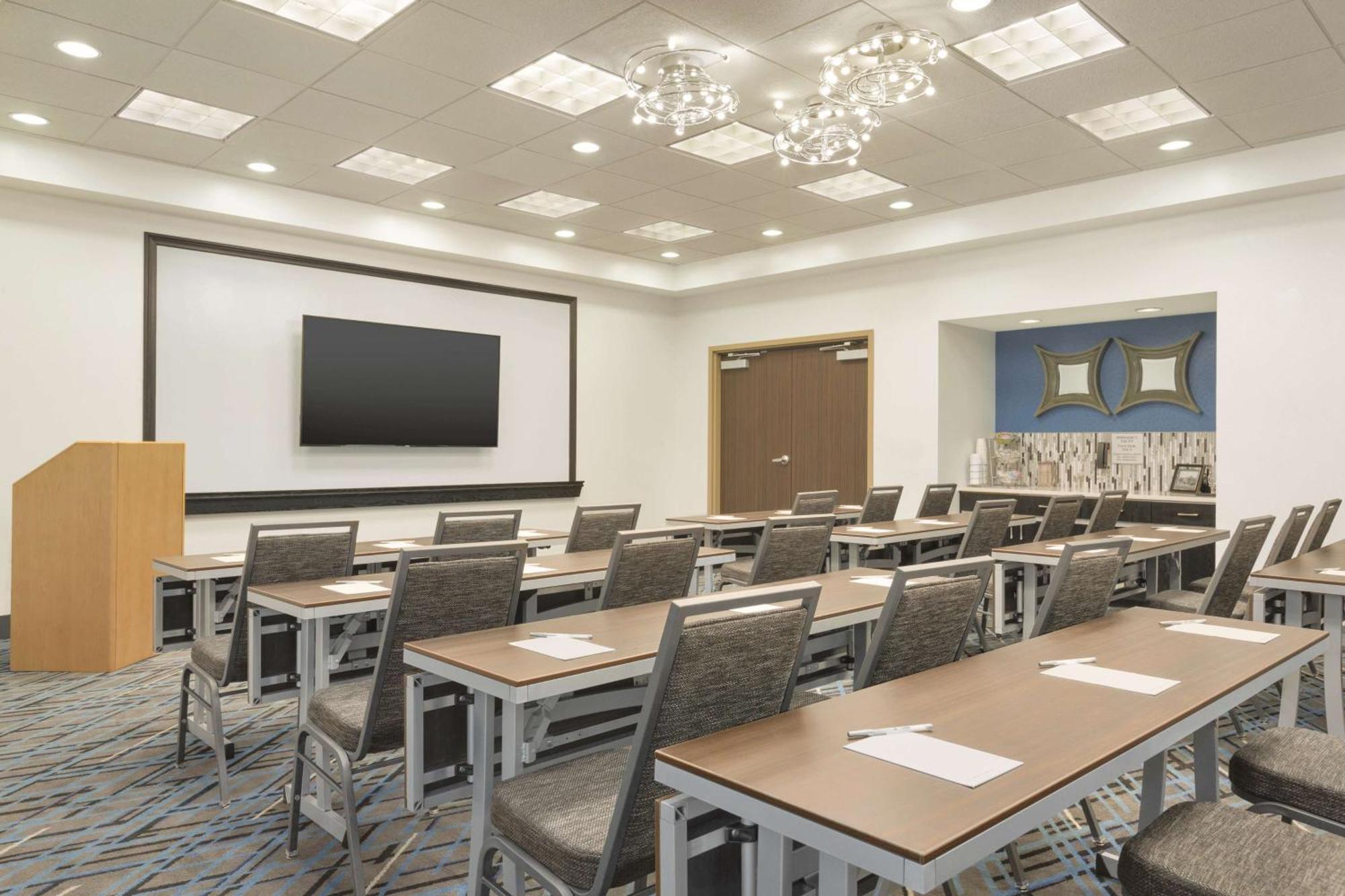 Hampton Inn & Suites Herndon-Reston Exteriör bild