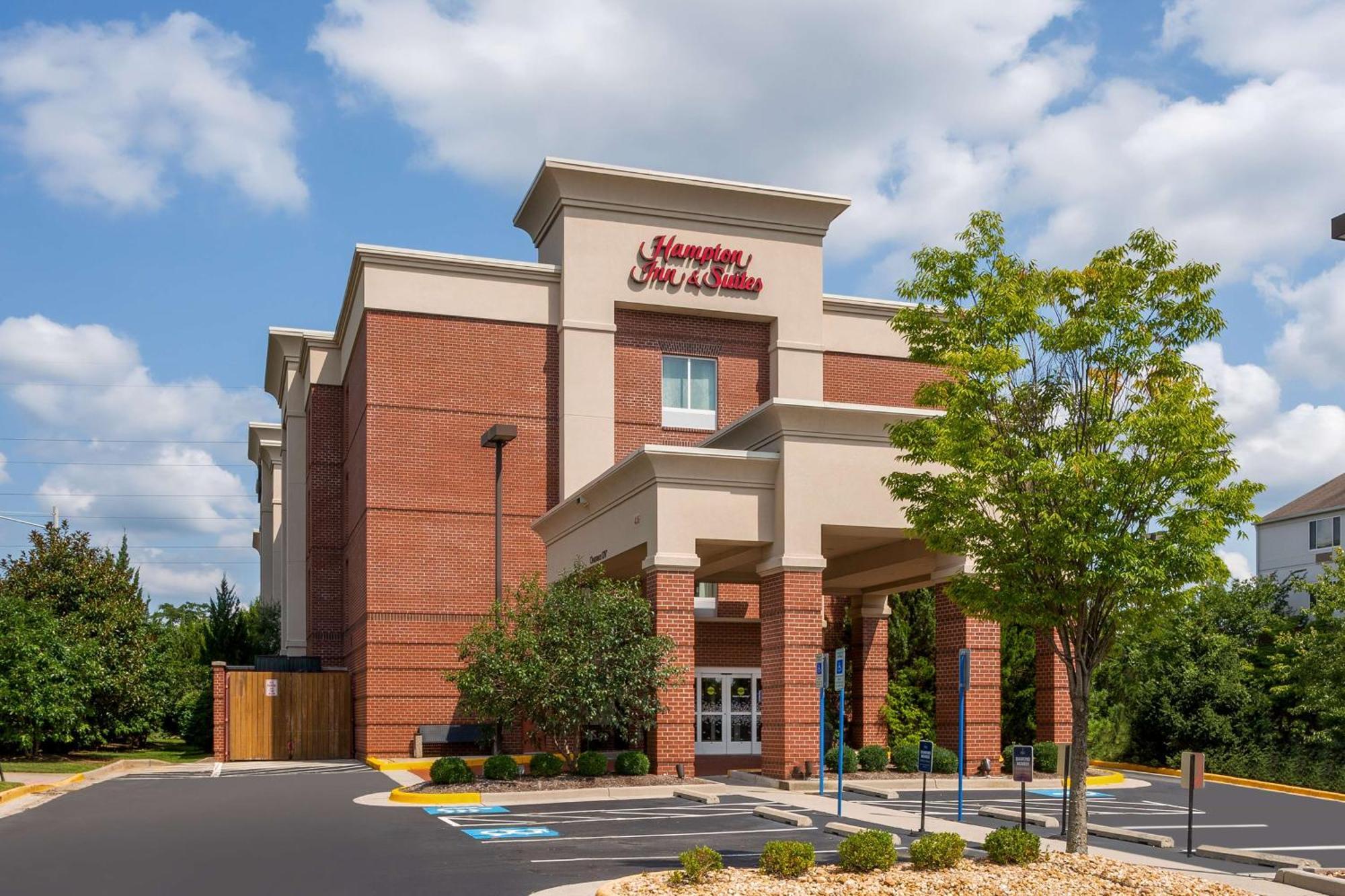Hampton Inn & Suites Herndon-Reston Exteriör bild