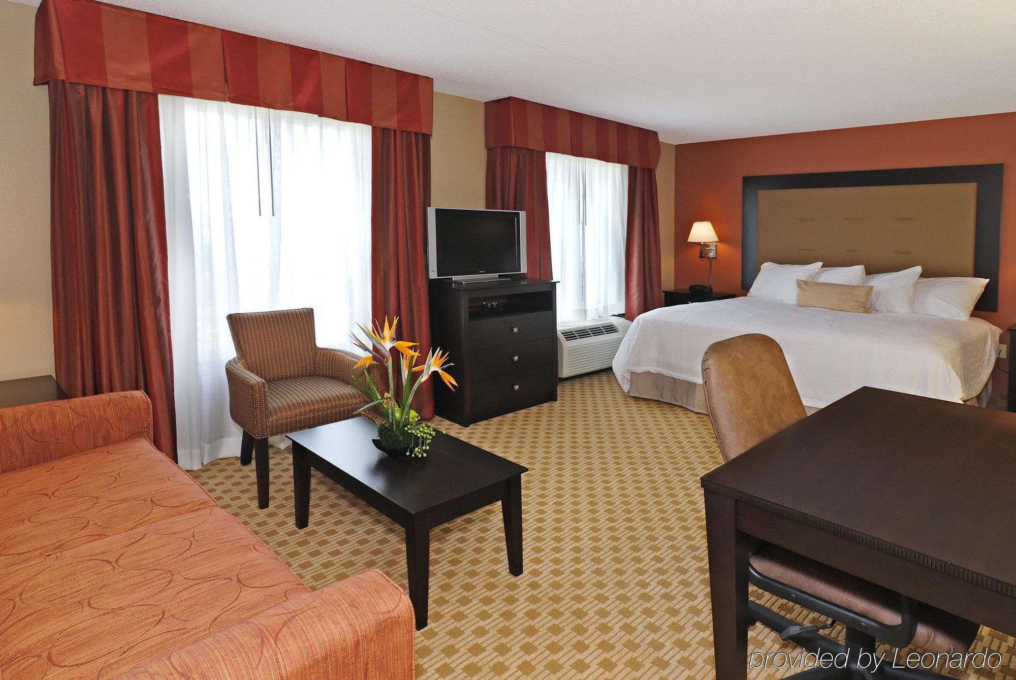 Hampton Inn & Suites Herndon-Reston Rum bild