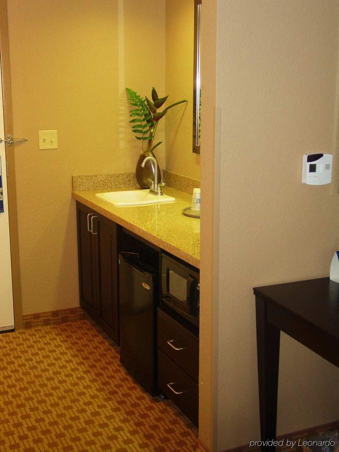 Hampton Inn & Suites Herndon-Reston Rum bild